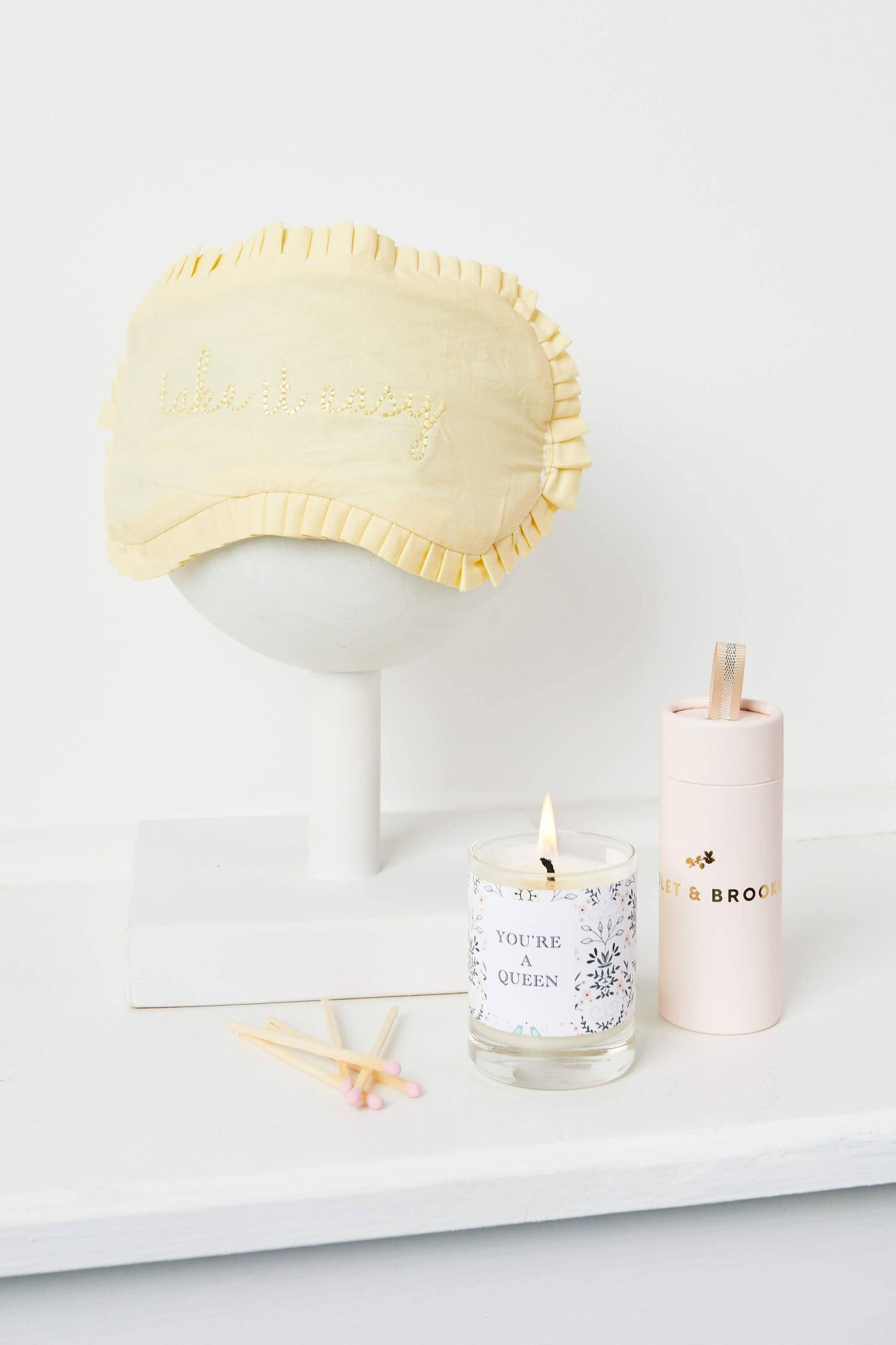 Abby Ruffle Eye Mask Candle Set