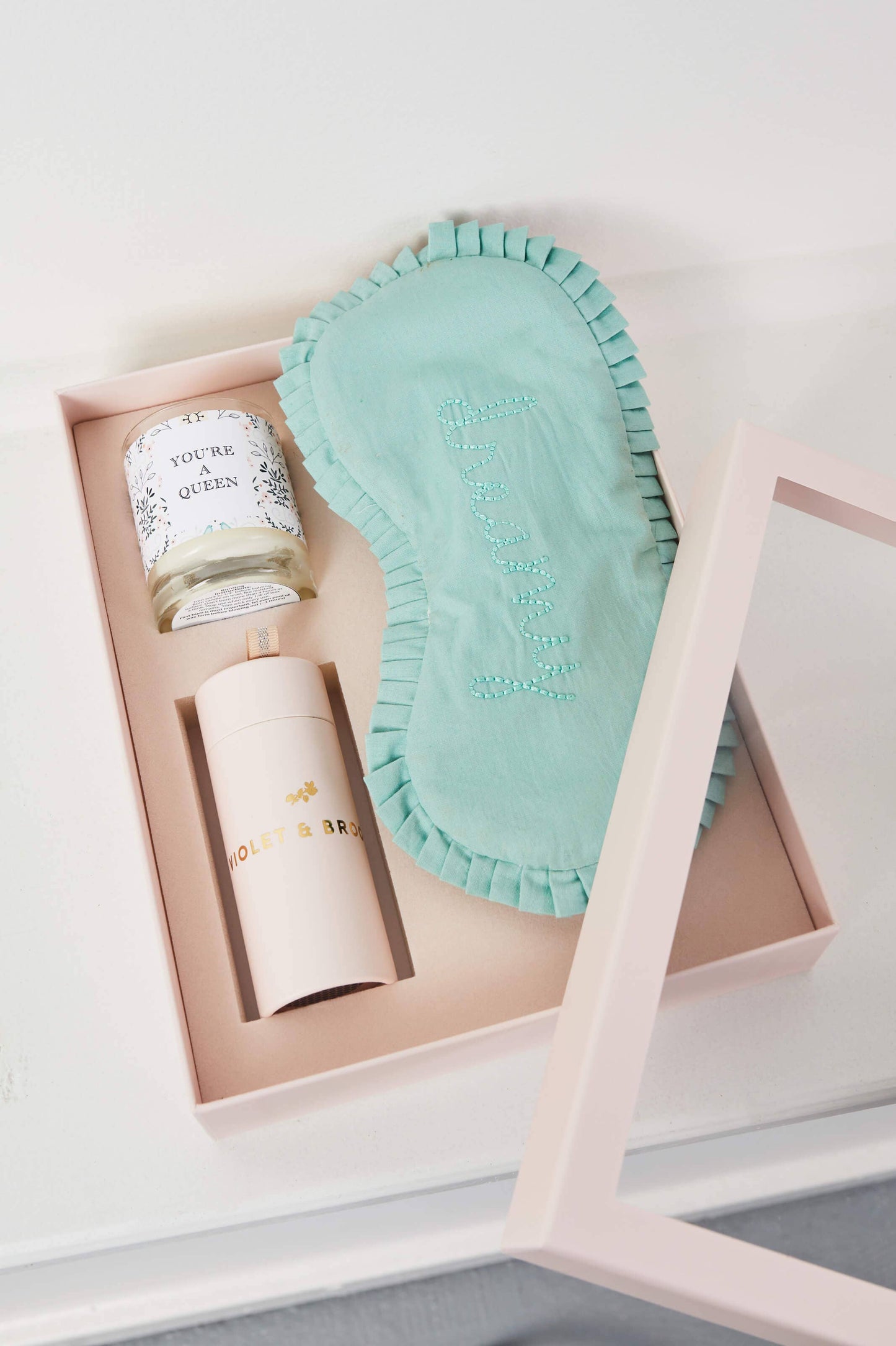 Abby Ruffle Eye Mask Candle Set