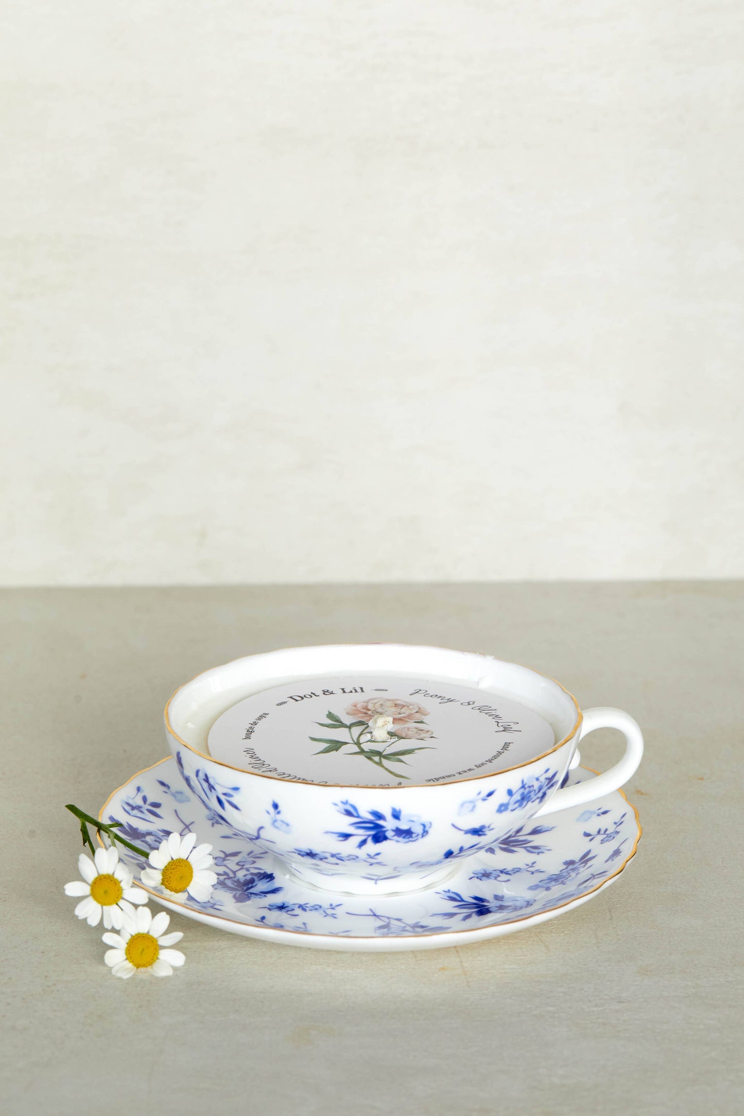 Peony & olive leaf teacup candle