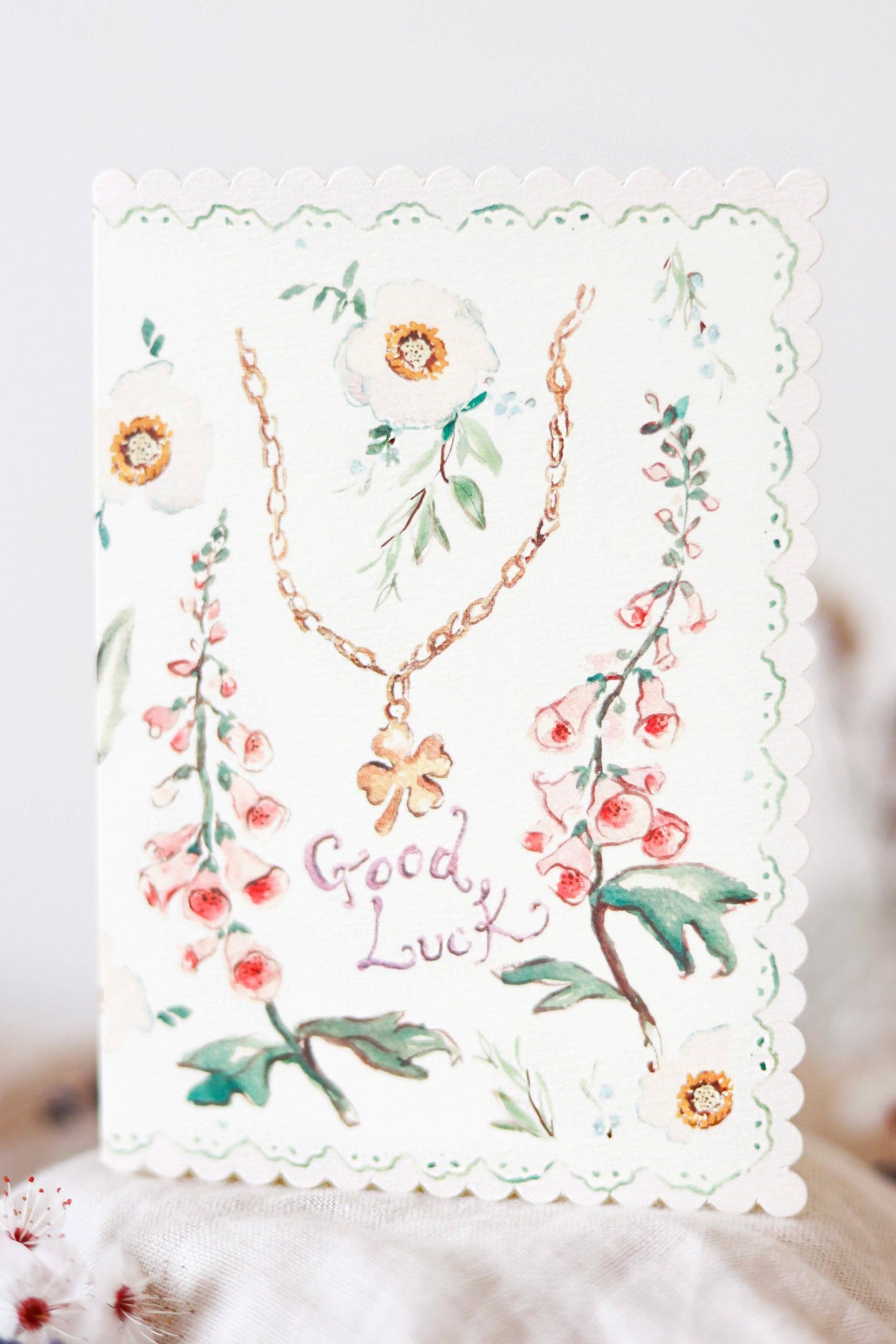 Good luck clover - scalloped edge card