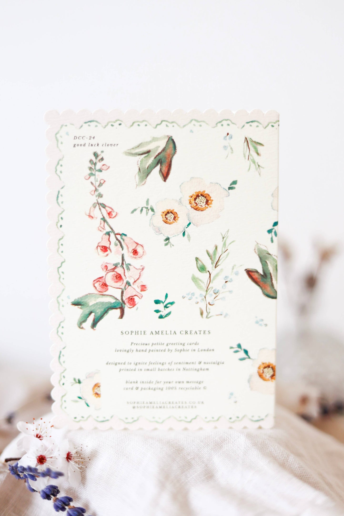Good luck clover - scalloped edge card
