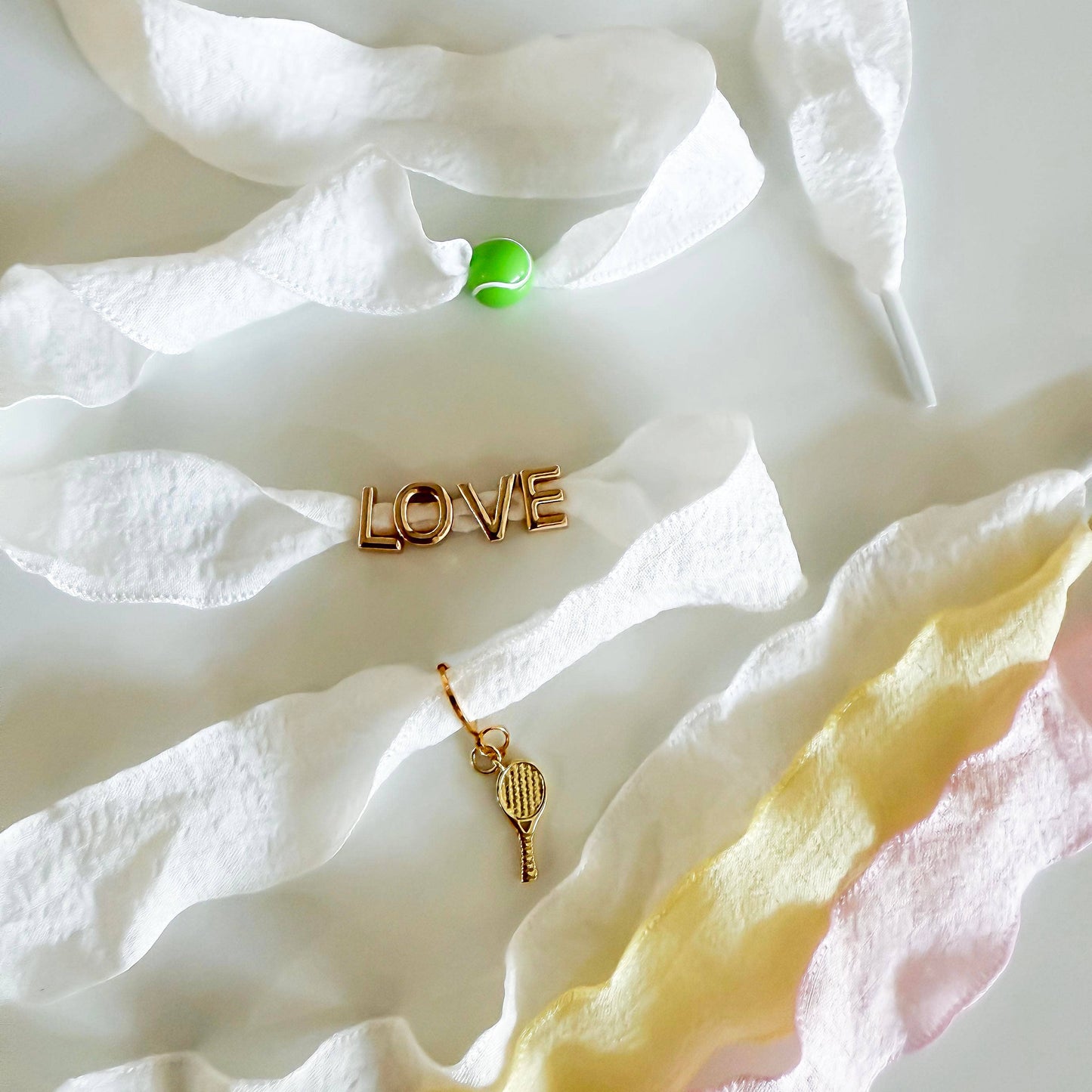 Leo & Lee – Tennis Sneaker Charm Set