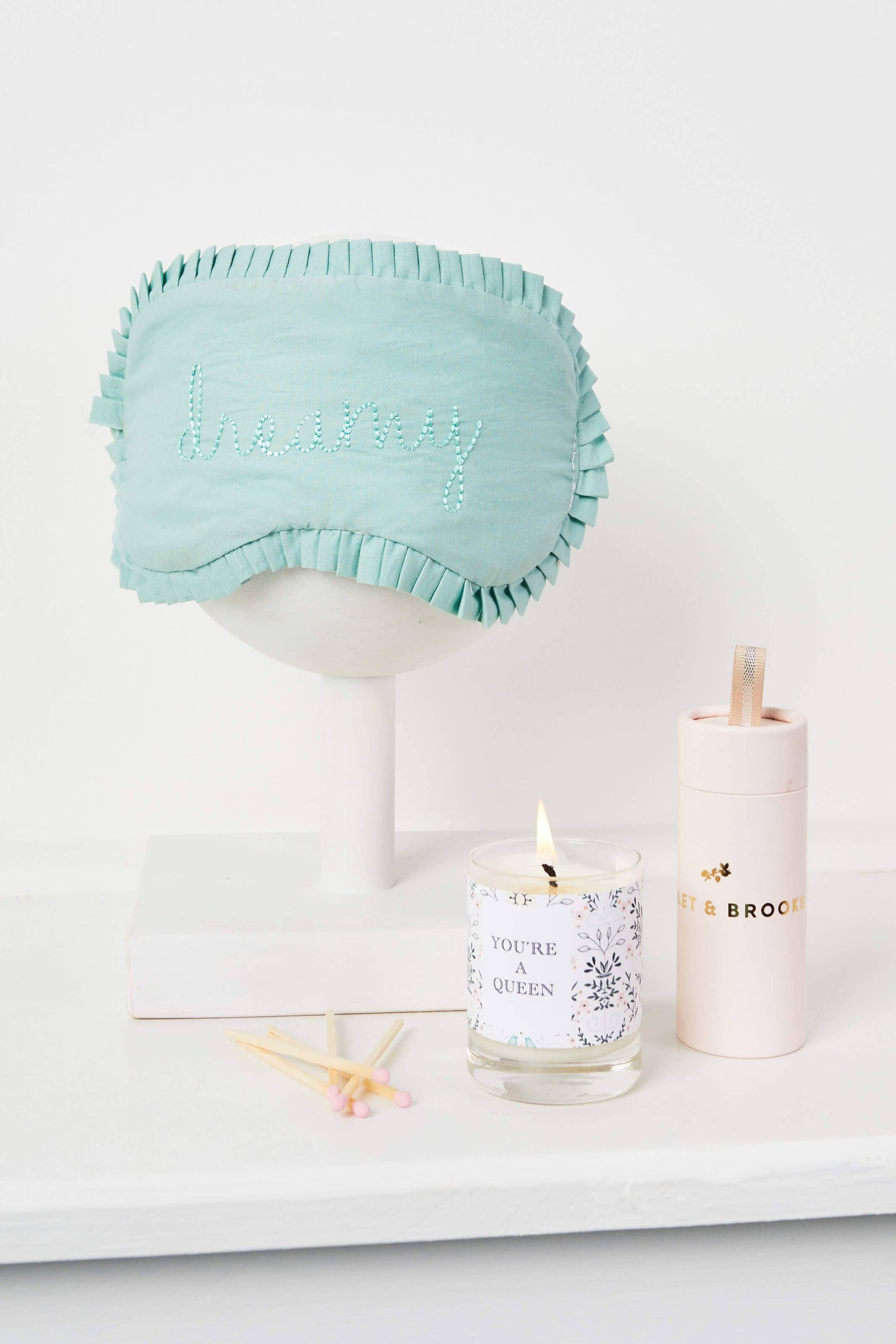 Abby Ruffle Eye Mask Candle Set