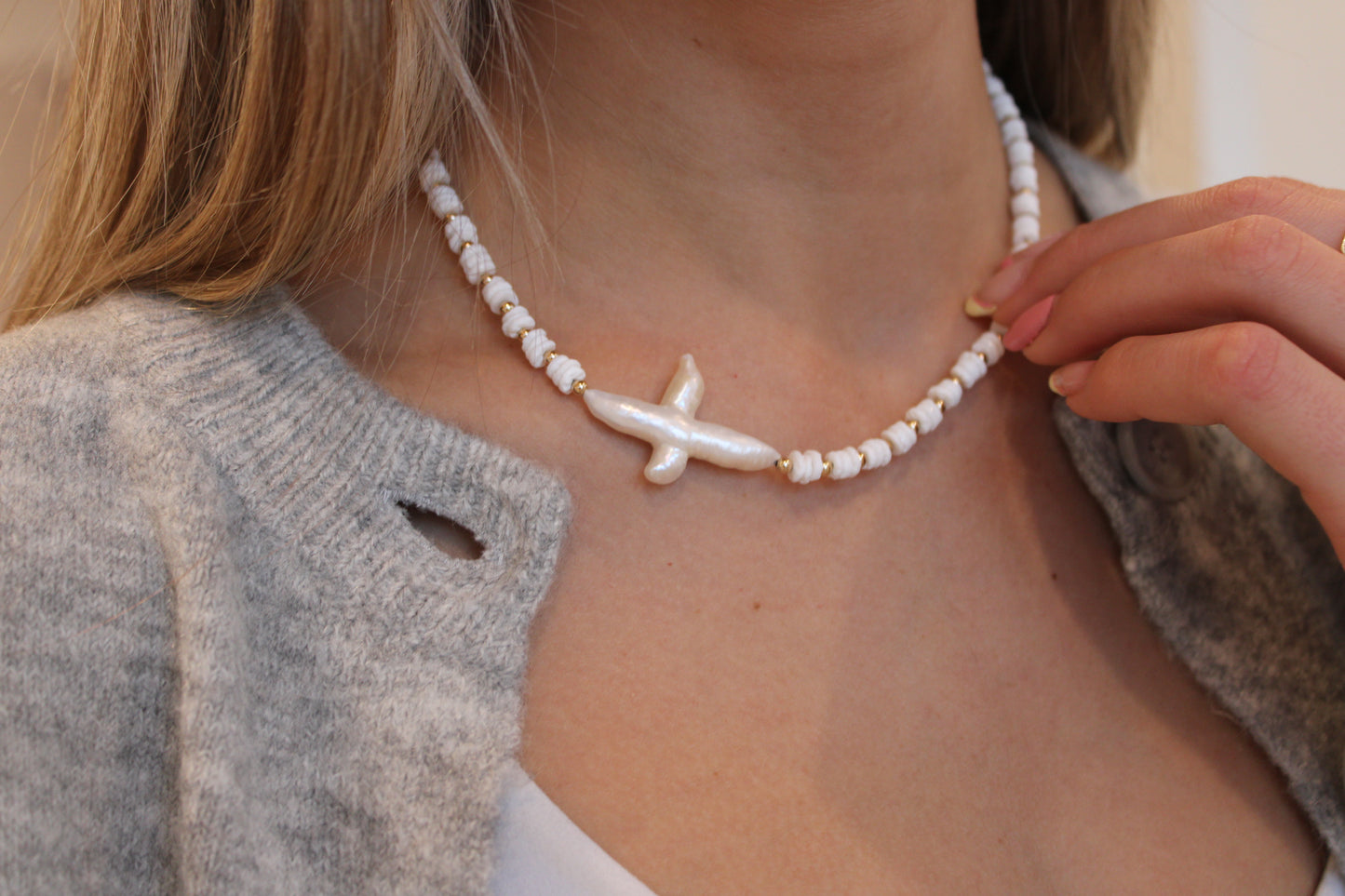 Litub Shell Cross Necklace