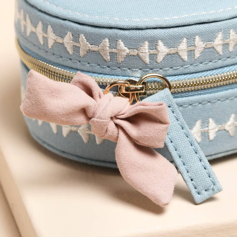 Blue Linen All Kinds of Amazing Oval Jewellery Case
