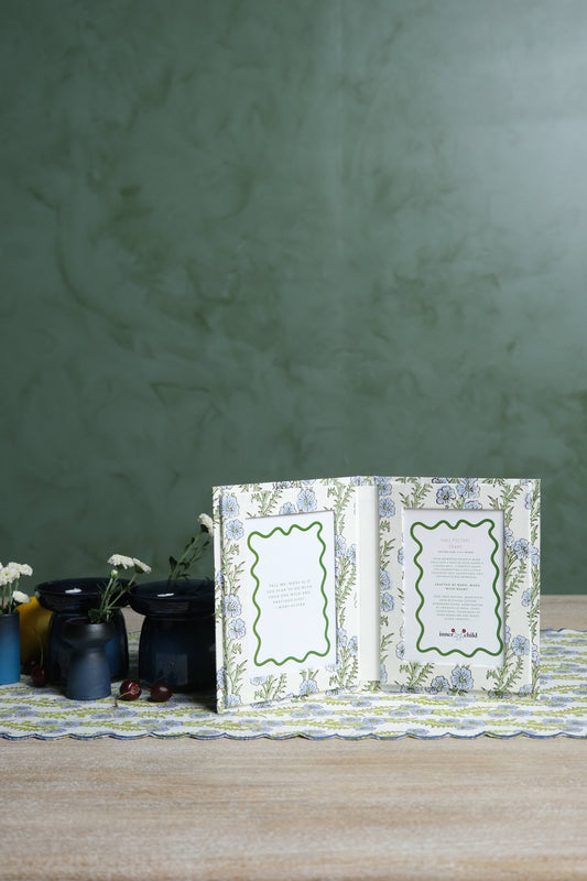 Blockprint Picture Frame Folding Book, 4x6 in Forget-Me-Not