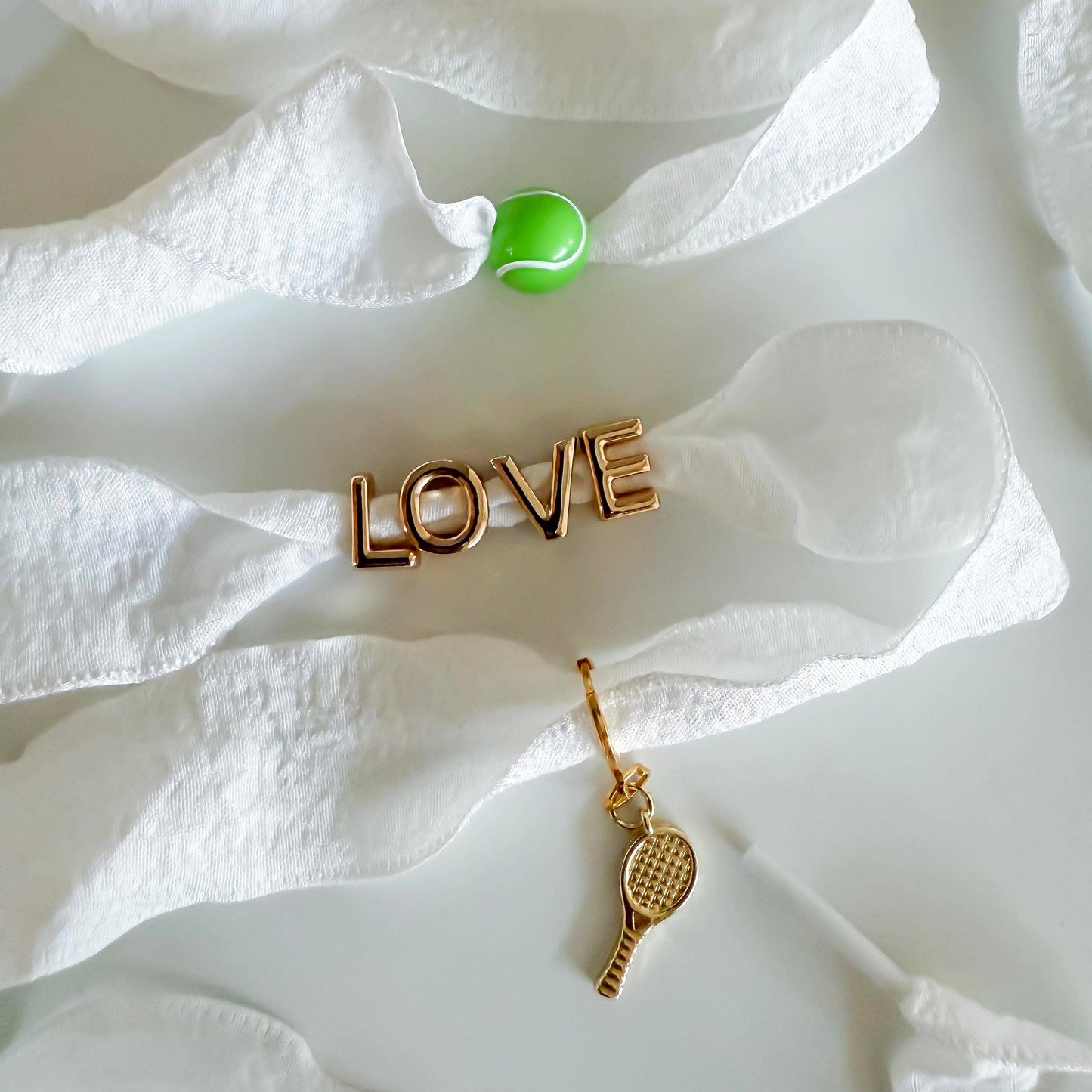 Leo & Lee – Tennis Sneaker Charm Set
