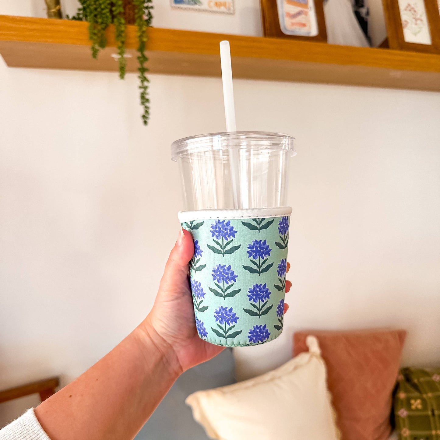 Nantucket Spring Hydrangeas | Iced Coffee Sleeve
