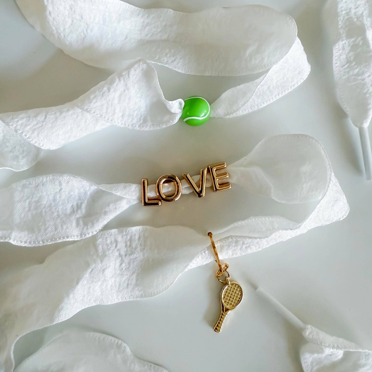 Leo & Lee – Tennis Sneaker Charm Set