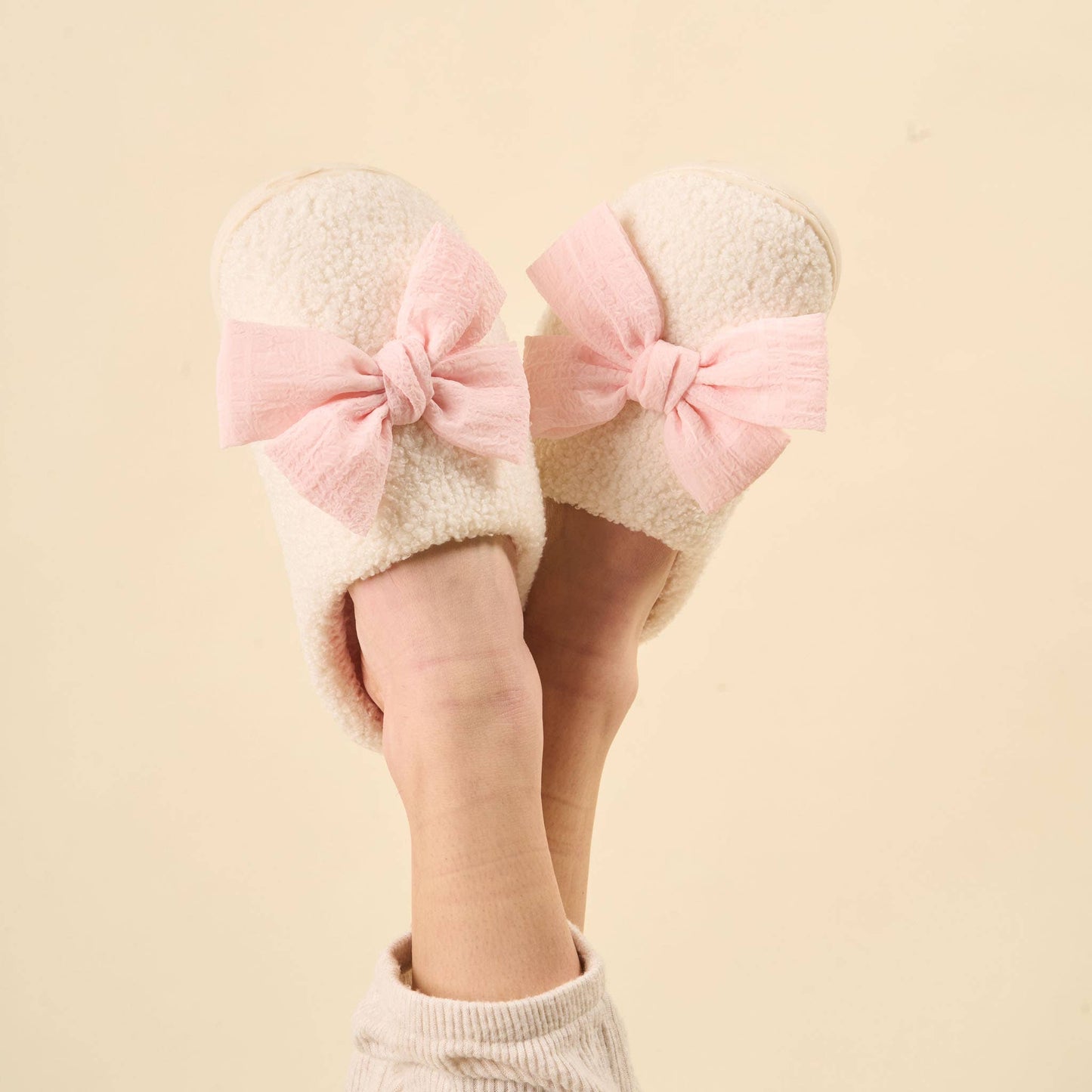 Fuzzy Slippers- Bow Blush